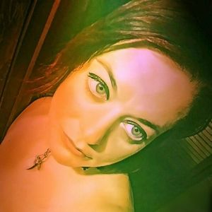 Meet your Posher, Constance